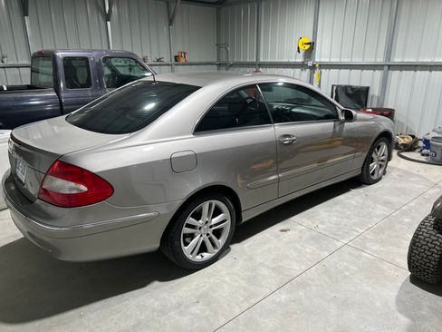 Used 2006 Mercedes-Benz CLK 350 Coupe image 8