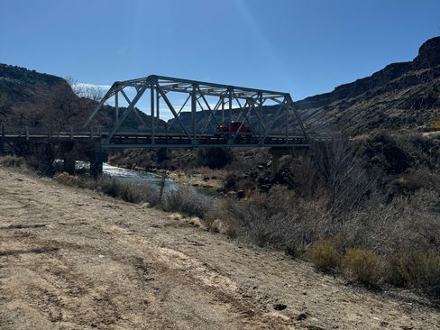 Used 2021 Jeep Gladiator Sport image 18