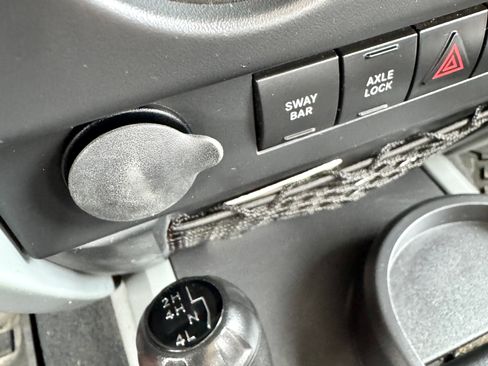 Used 2009 Jeep Wrangler Rubicon w/ Dual Top Group AWD/4WD image 5