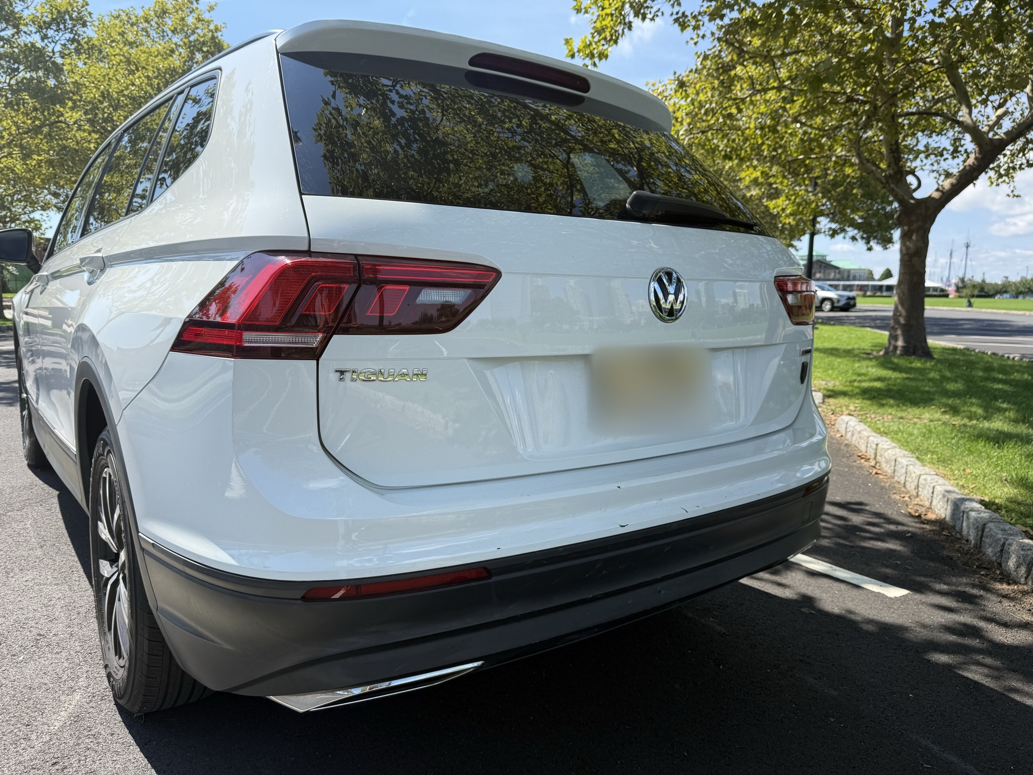 Used 2021 Volkswagen Tiguan S AWD/4WD image 10