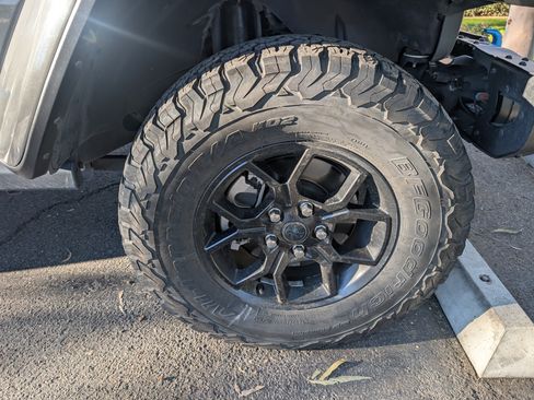 Used 2021 Jeep Wrangler Unlimited Rubicon 4xe w/ Steel Bumper Group image 19