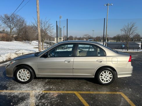 Used 2004 Honda Civic LX image 2