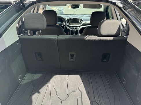 Used 2018 Chevrolet Volt LT FWD image 12