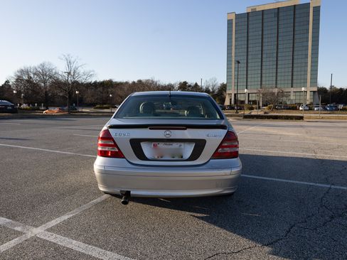 Used 2005 Mercedes-Benz C 320 4MATIC Sedan image 8
