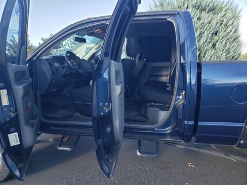 Used 2006 Dodge Ram 2500 Truck SLT w/ Quad Cab Big Horn Value Group image 4