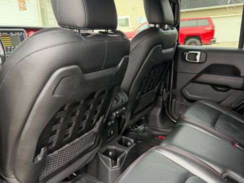 Used 2021 Jeep Gladiator Rubicon image 17