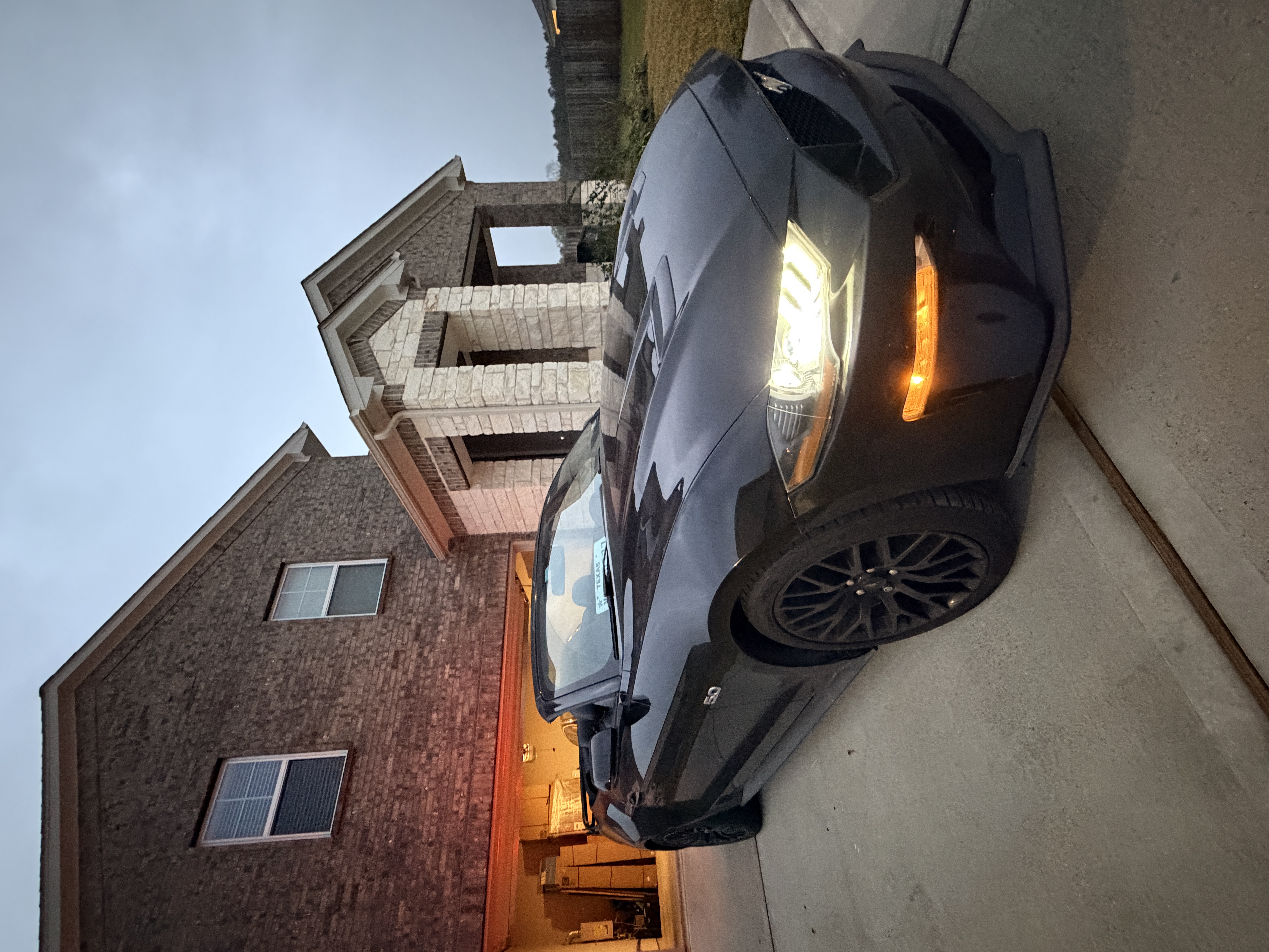 Used 2019 Ford Mustang GT Premium RWD image 2
