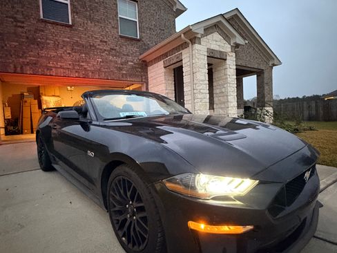 Used 2019 Ford Mustang GT Premium RWD image 2