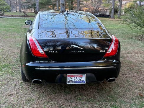 Used 2015 Jaguar XJ L Portfolio image 21