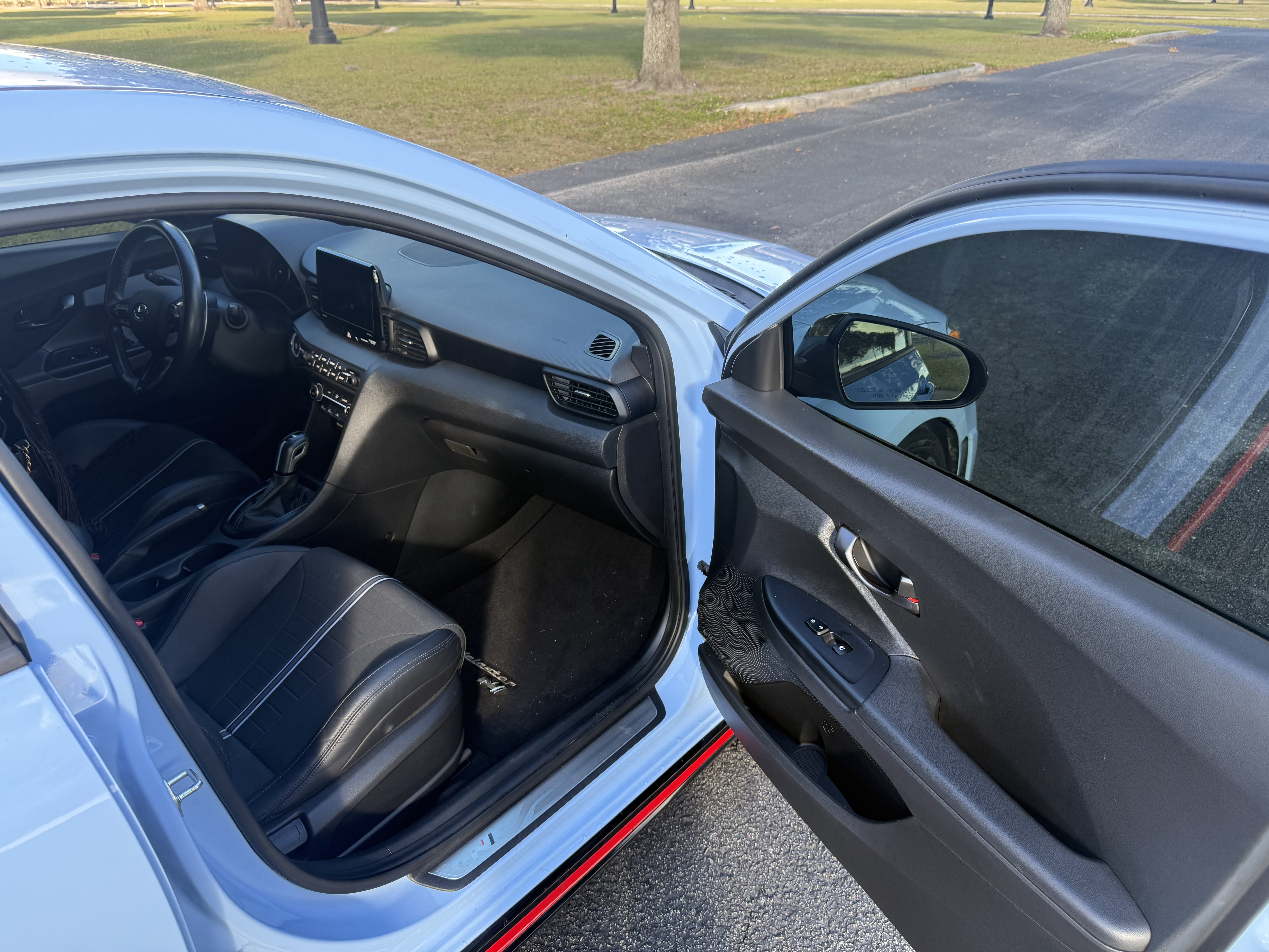 Used 2022 Hyundai Veloster N FWD image 10