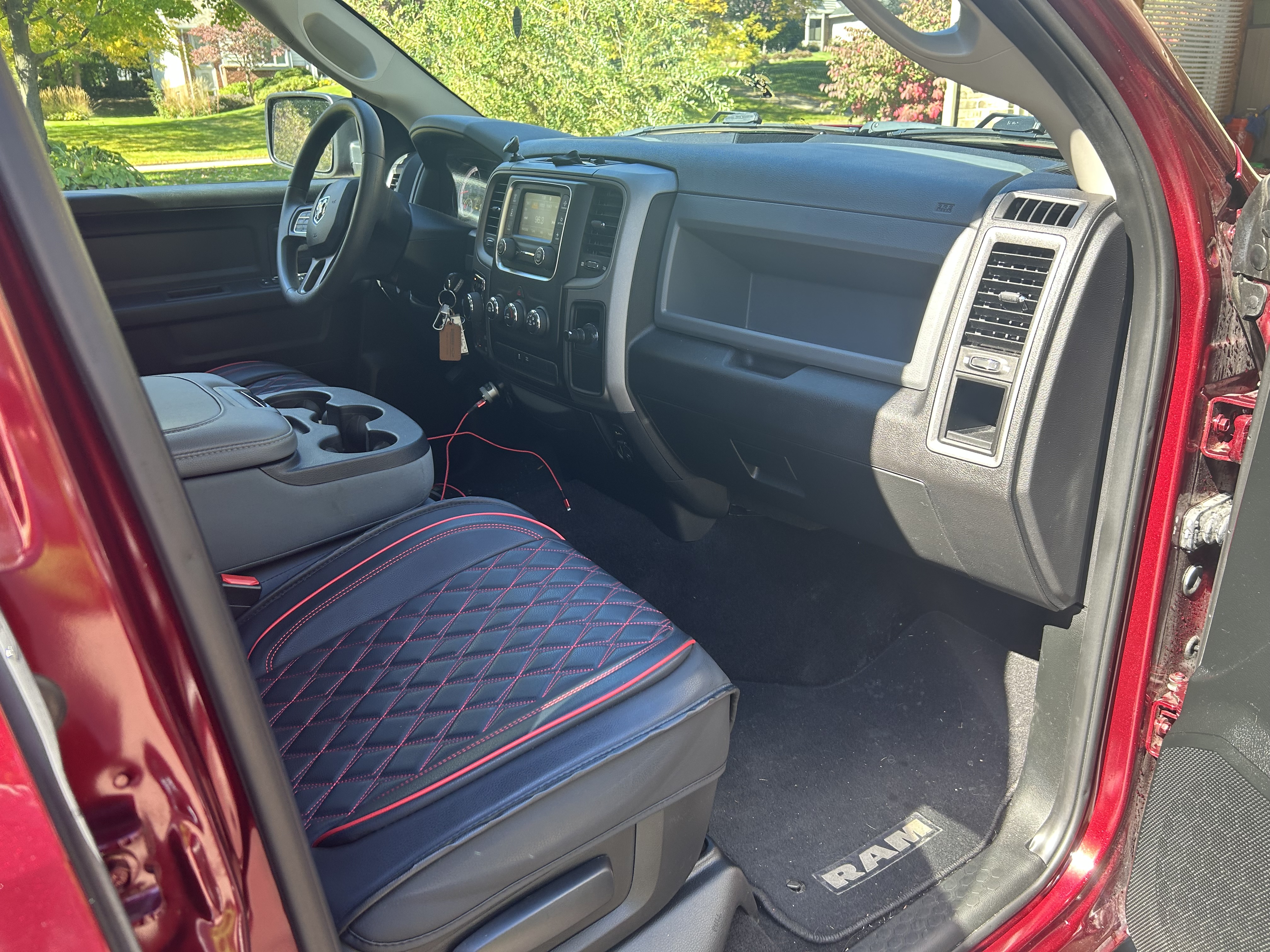 Used 2018 RAM 1500 Express w/ Express Value Package AWD/4WD image 15
