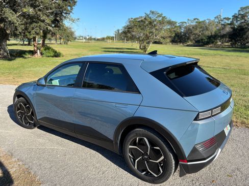 Used 2023 Hyundai Ioniq 5 SEL w/ Cargo Package image 2