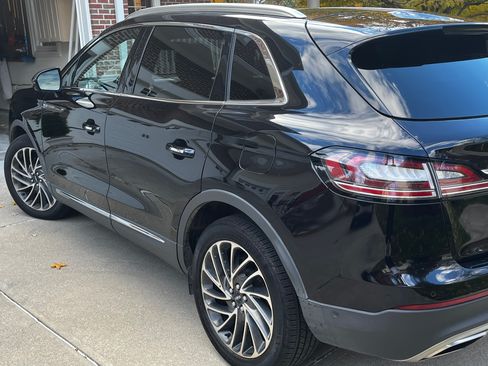 Used 2020 Lincoln Nautilus Reserve w/ Equipment Group 201A image 5