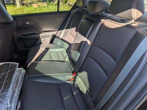 Used 2016 Honda Accord Sport image 13