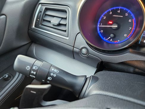 Used 2017 Subaru Outback 2.5i Premium image 18