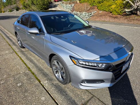 Used 2018 Honda Accord EX-L image 9
