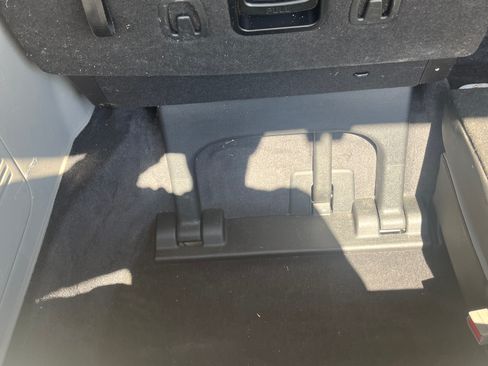 Used 2020 Kia Sedona EX image 8