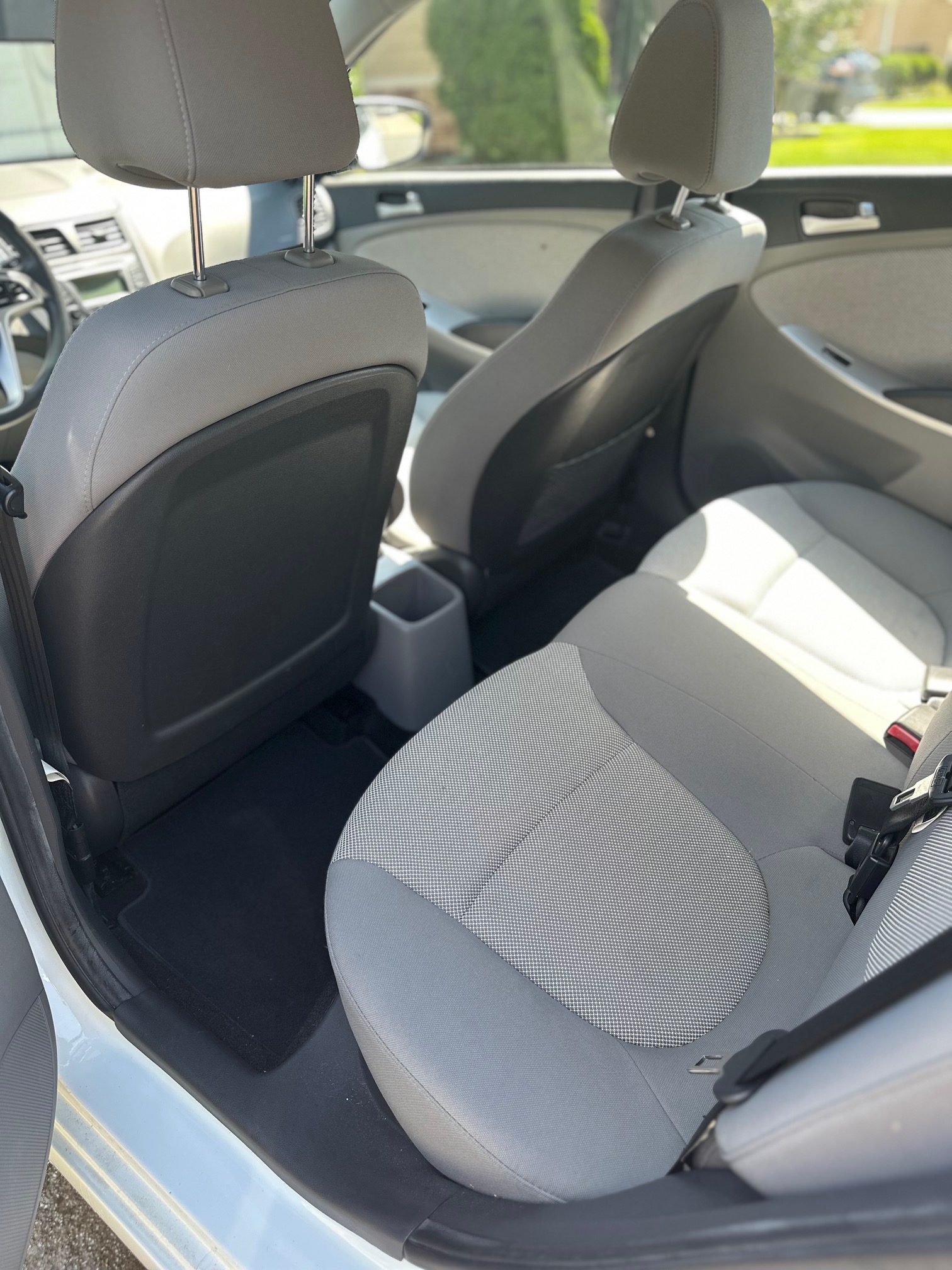 Used 2012 Hyundai Accent GS FWD image 13