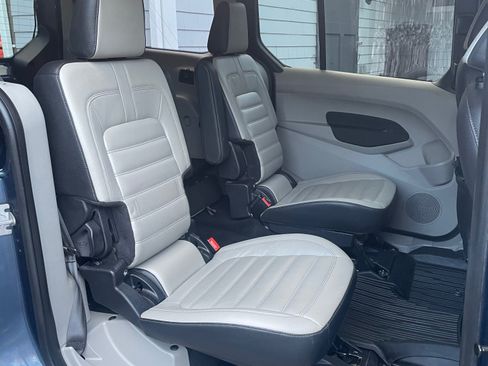 Used 2020 Ford Transit Connect XLT w/ Trailer Tow Package image 11