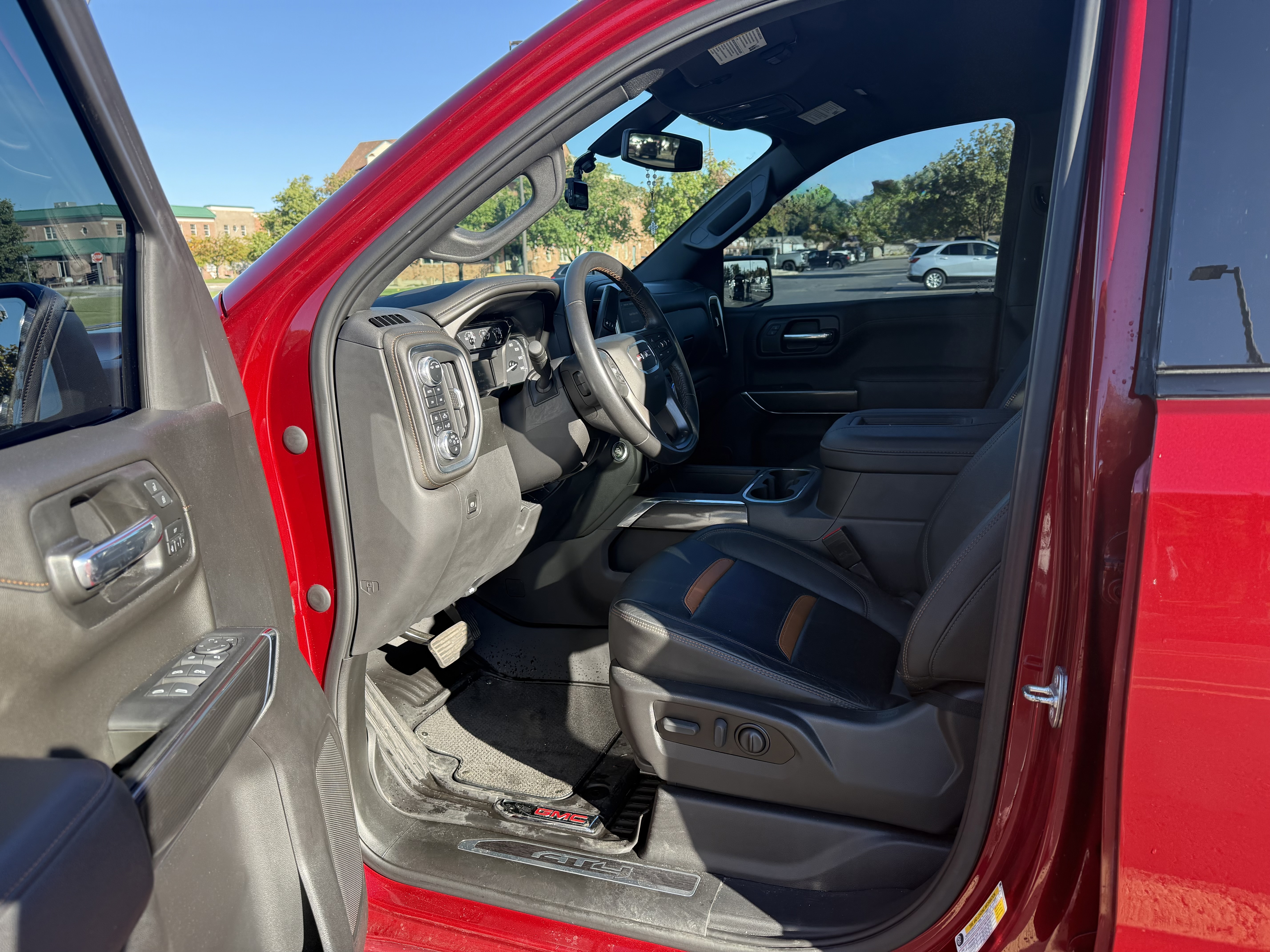 Used 2021 GMC Sierra 1500 AT4 AWD/4WD image 12