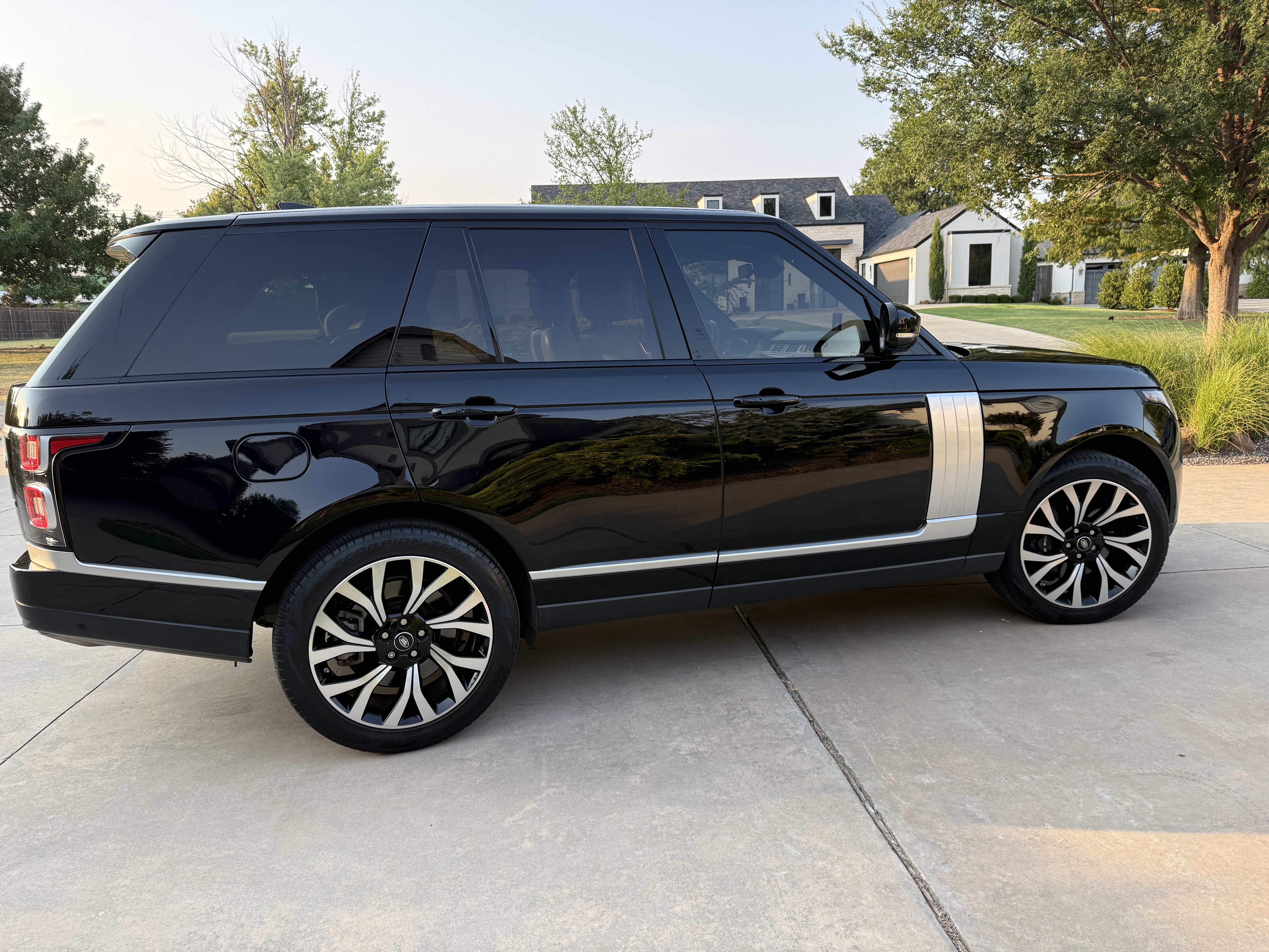Used 2020 Land Rover Range Rover HSE AWD/4WD image 10