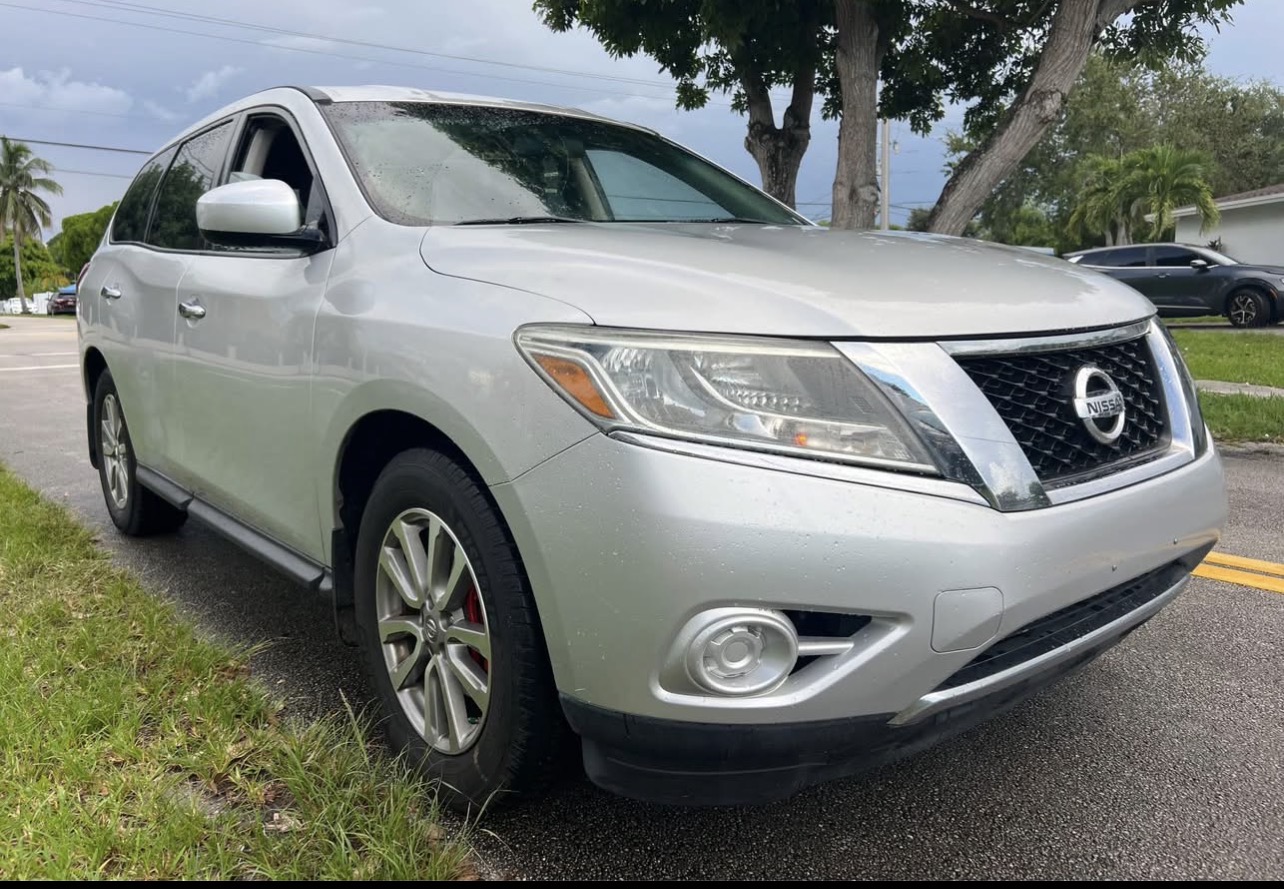Used 2015 Nissan Pathfinder S FWD image 6