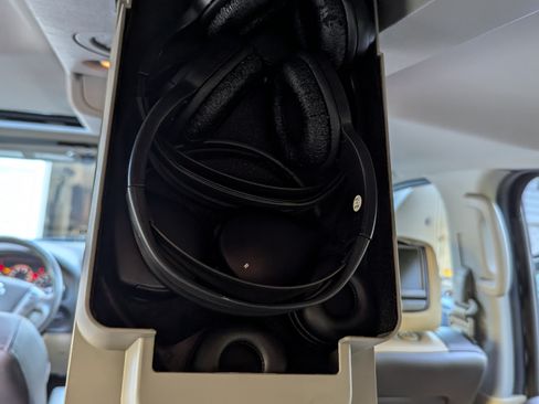 Used 2014 Nissan Armada Platinum w/ Platinum Reserve Package image 23