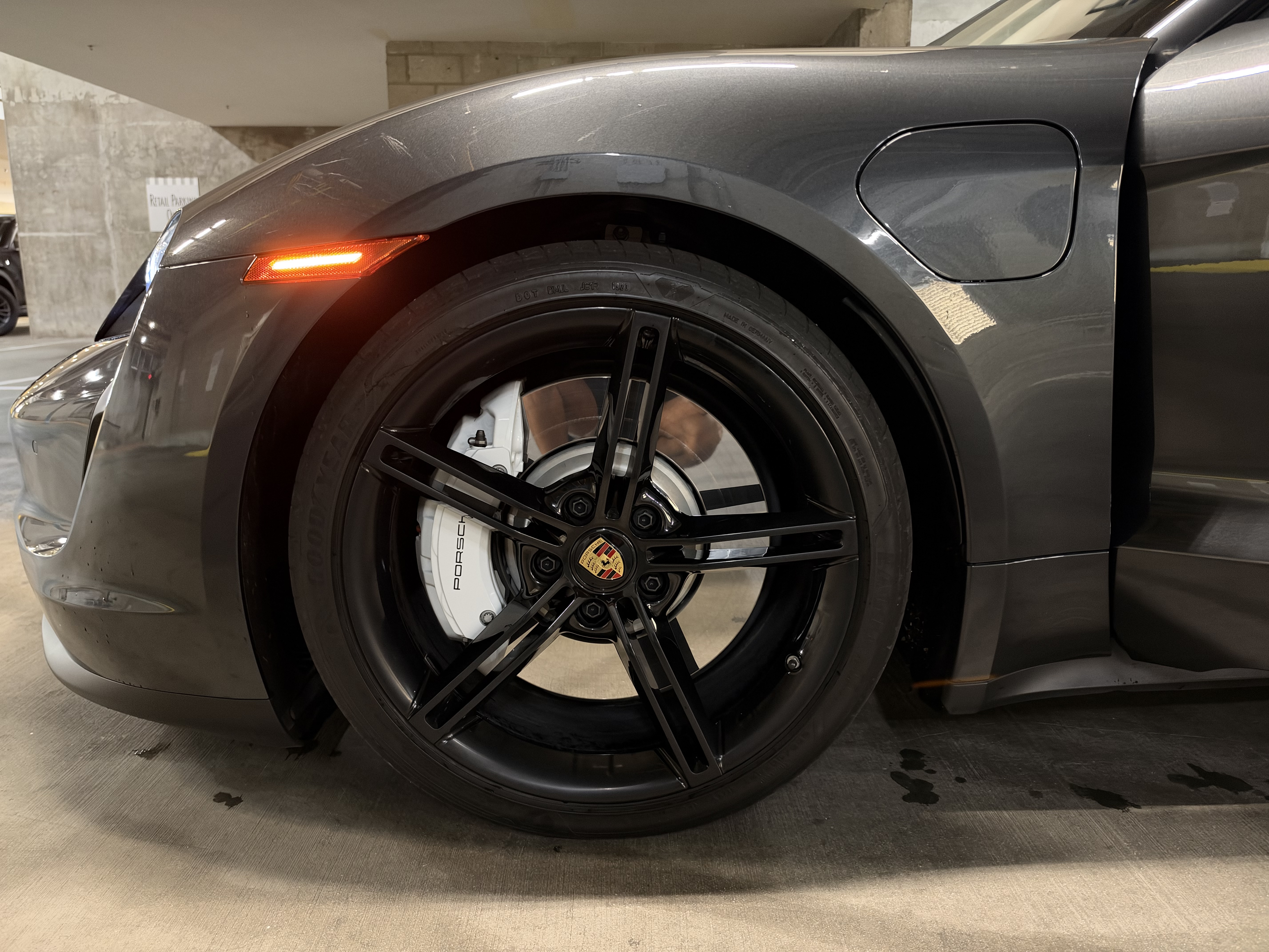 Used 2024 Porsche Taycan RWD image 8