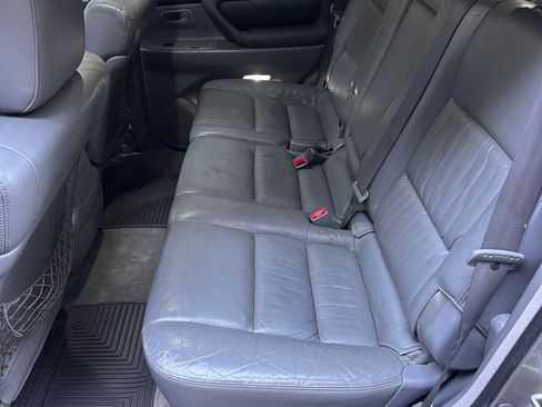 Used 2002 Toyota Land Cruiser image 11