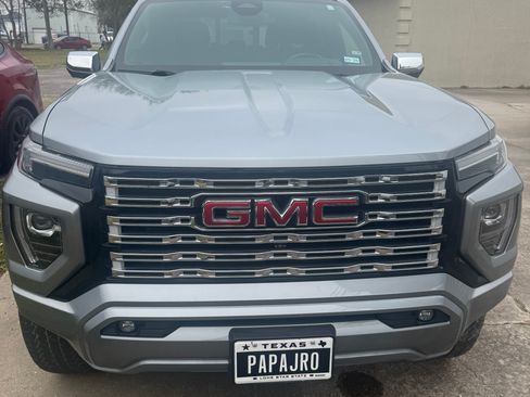 Used 2023 GMC Canyon Denali image 1