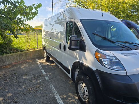 Used 2017 RAM ProMaster 2500 image 9
