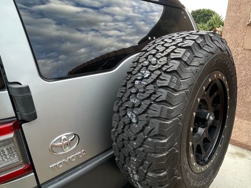 Used 2012 Toyota FJ Cruiser 4WD w/ Convenience Pkg image 19