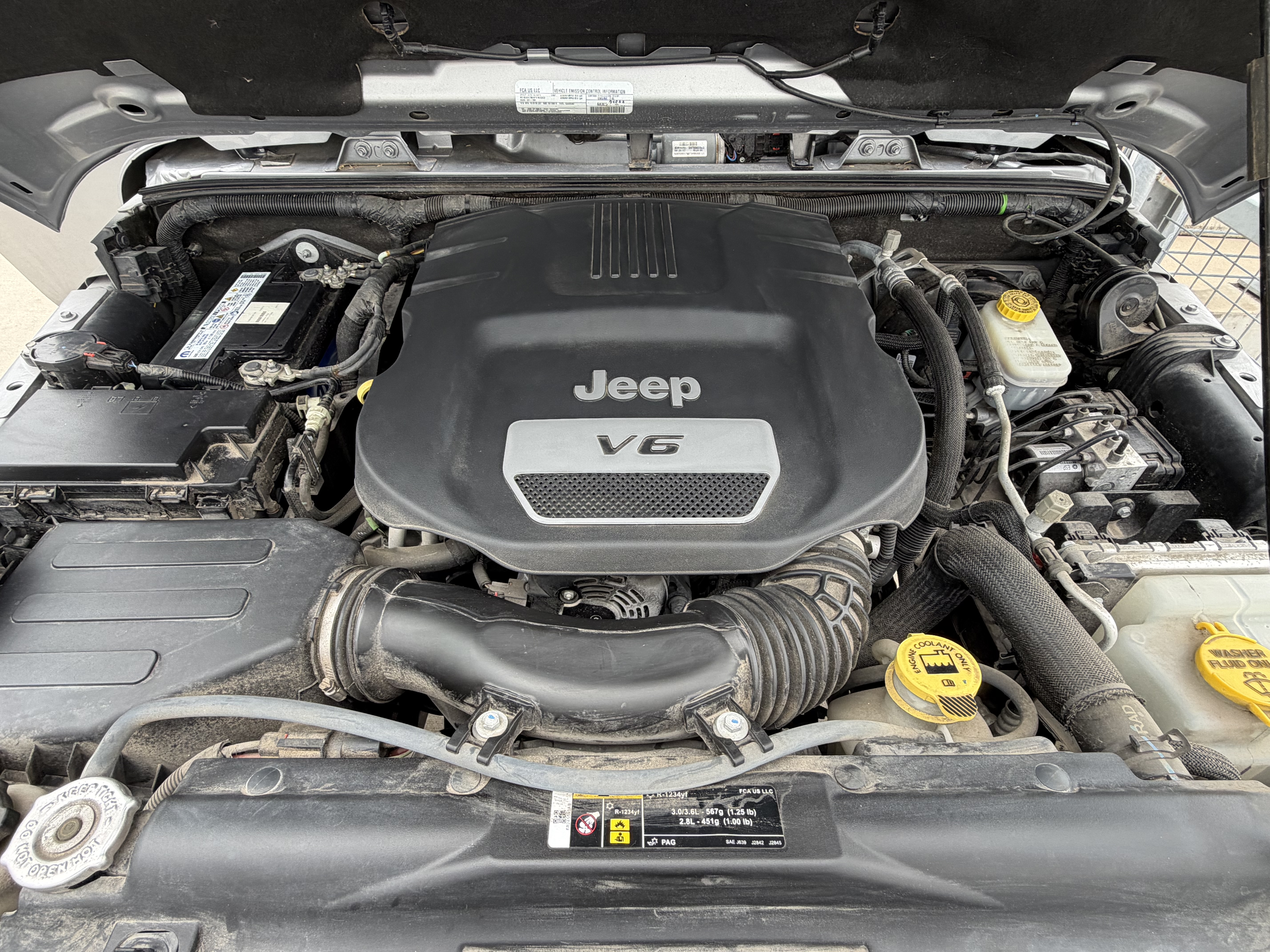 Used 2018 Jeep Wrangler Rubicon AWD/4WD image 5