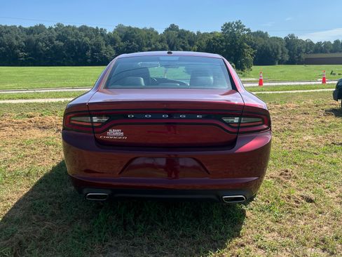 Used 2021 Dodge Charger SXT w/ Leather Interior Group RWD image 8