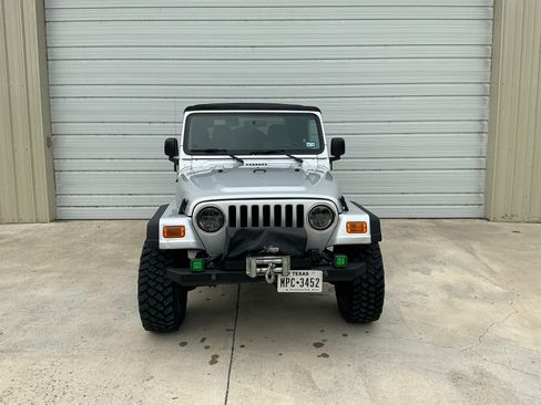Used 2005 Jeep Wrangler X AWD/4WD image 4