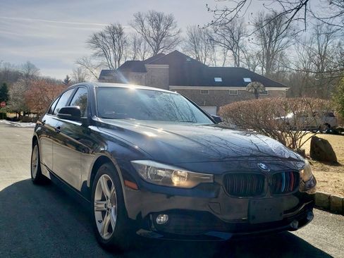 Used 2014 BMW 320i Sedan image 4