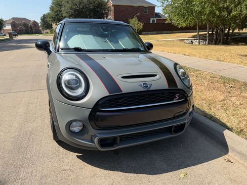 Used 2019 MINI Cooper S FWD image 2