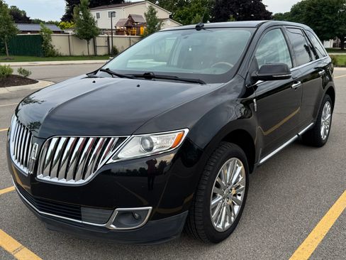 Used 2015 Lincoln MKX AWD w/ Equipment Group 102A image 2