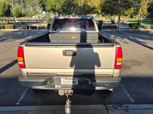 Used 2001 GMC Sierra 2500 4x4 Crew Cab HD w/ SLT Marketing Option Pkg image 5