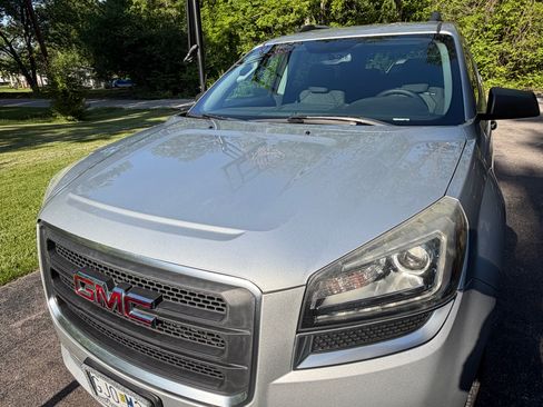 Used 2016 GMC Acadia SLE AWD/4WD image 1