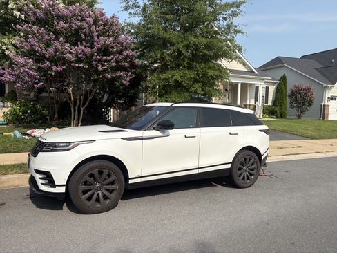 Used 2018 Land Rover Range Rover Velar R-Dynamic SE AWD/4WD image 8