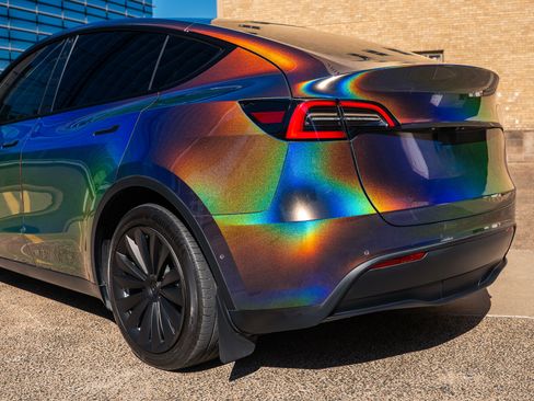 Used 2022 Tesla Model Y Long Range image 2