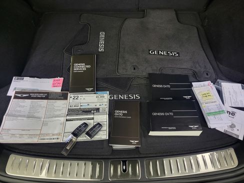 Used 2024 Genesis GV70 2.5T w/ Sport Prestige Package image 24