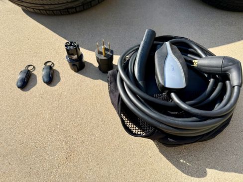 Used 2016 Tesla Model S 75D image 27