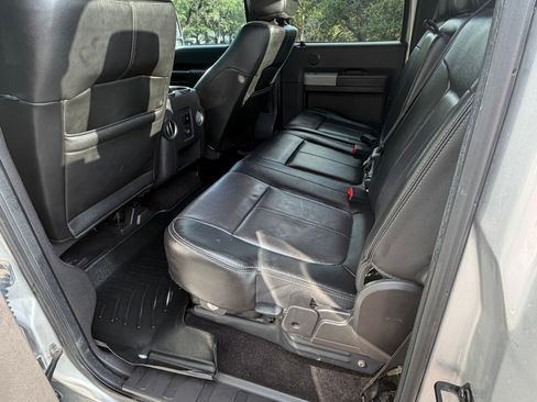 Used 2015 Ford F250 Lariat w/ Lariat Ultimate Package AWD/4WD image 8