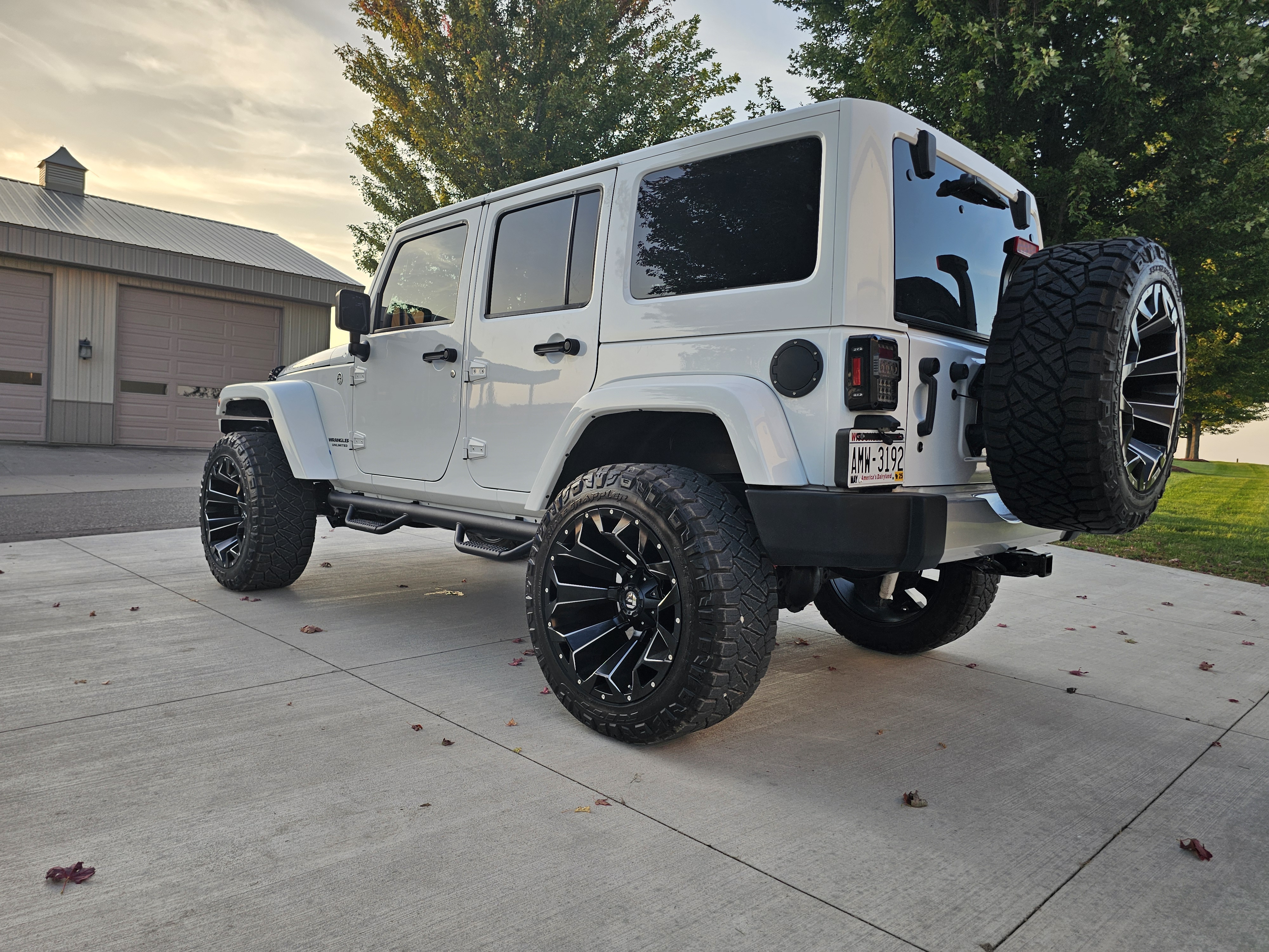 Used 2015 Jeep Wrangler Unlimited Rubicon AWD/4WD image 6