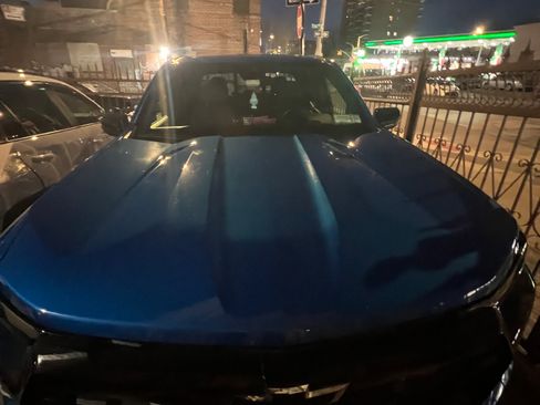 Used 2023 Chevrolet Colorado Z71 w/ Z71 Convenience Package 2 image 5