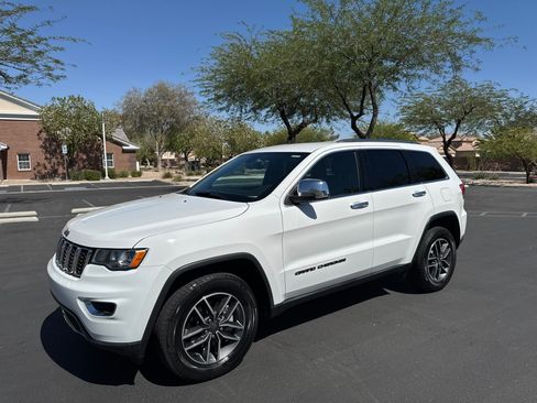 Used 2019 Jeep Grand Cherokee Limited w/ Trailer Tow Group IV AWD/4WD image 1