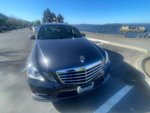 Used 2011 Mercedes-Benz E 350 Sedan image 12