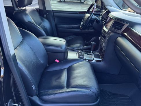Used 2014 Lexus LX 570 4WD image 13